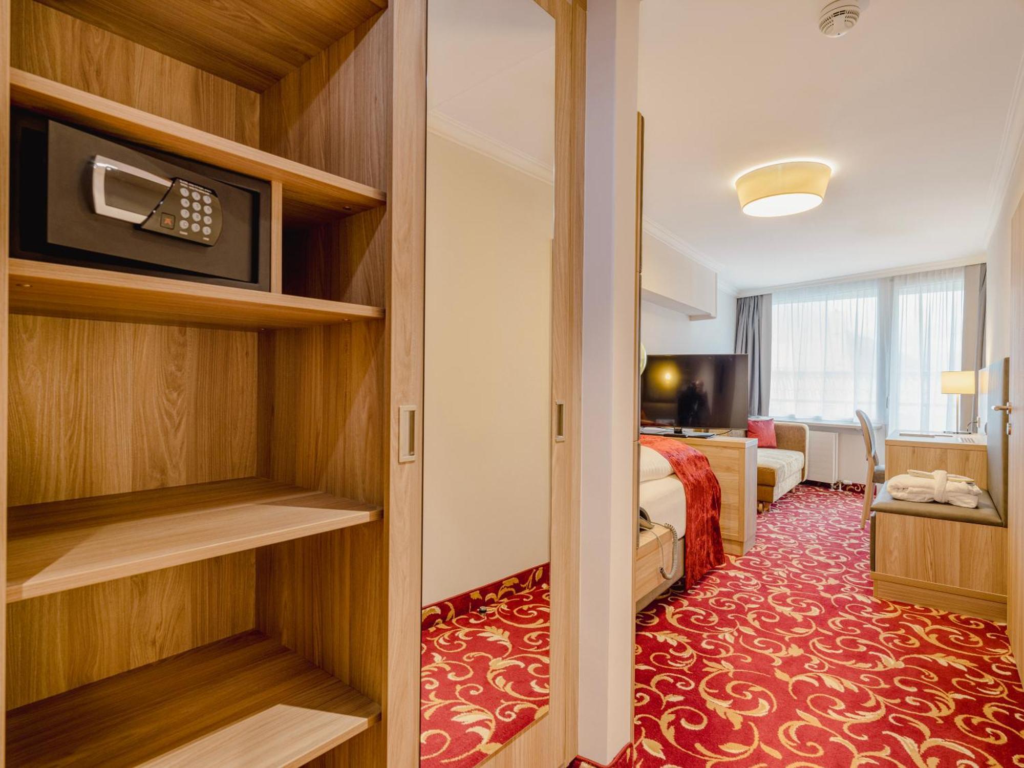 Hotel Norica - Thermenhotels Gastein Mit Dem Bademantel Direkt In Die Therme Bad Hofgastein Eksteriør billede